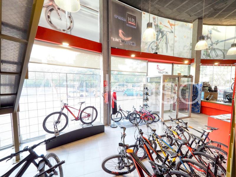 Foto 1cfe3946-9239-418e-b873-460705a0c8a5. Business premise in Paus - Polígono San Blas Alicante