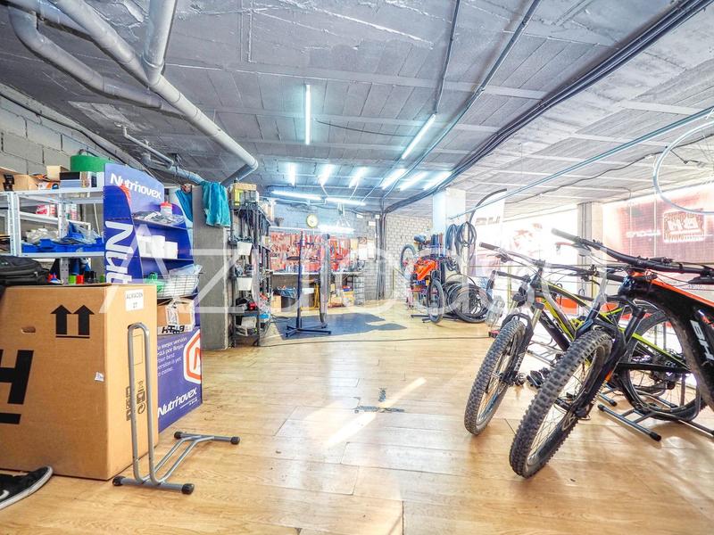 Foto 862b2fb0-35e7-49d1-b3a2-3db695c18a94. Business premise in Paus - Polígono San Blas Alicante