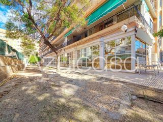 Local Comercial  Avenida avenida de ansaldo. Gran oportunidad de local comercial en venta en playa de san jua