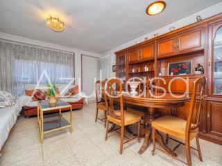 Pis  Calle calle barcelona. Estupendo piso en venta de 4 dormitorios y 2 baños con garaje en