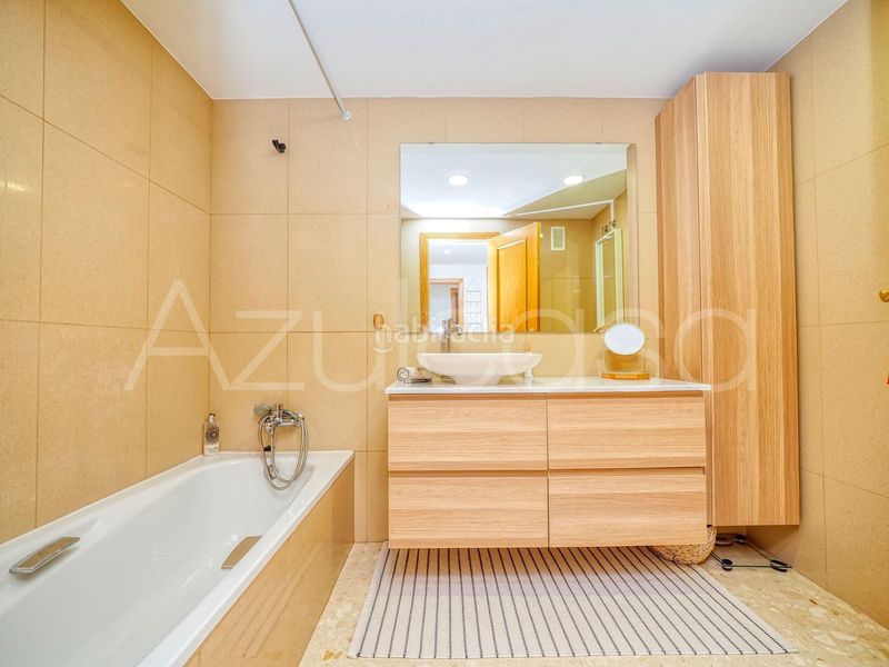 Foto 32ee8fda-cbf0-4961-aac2-cfee1c460c8e. Pis amb calefacció aparcament piscina a Vistahermosa Alicante