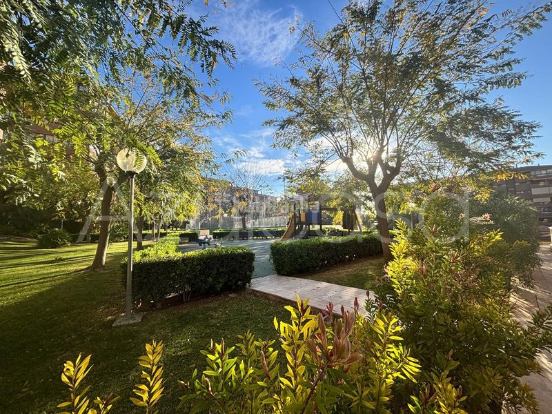 Foto 7b3d5229-99e5-4c6c-a86b-adcb655f84f9. Pis amb calefacció aparcament piscina a Vistahermosa Alicante