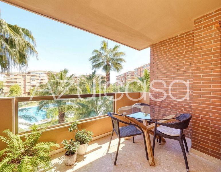 Foto c8fdb40a-f29b-4fac-b4e9-1fb3fd3c1cc8. Pis amb calefacció aparcament piscina a Vistahermosa Alicante