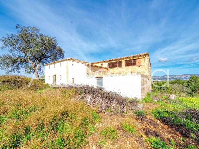 Foto b6034be9-349d-433e-a720-1a9da12a52c0. Masia a Banyeres de Mariola