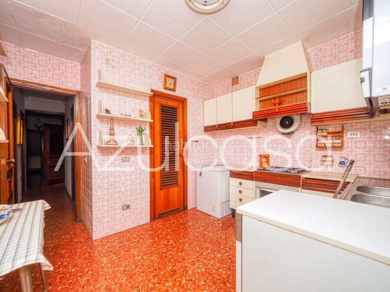 Foto f3dea85c-ec3d-4c68-be51-0a4a92ecb391. Casa a Banyeres de Mariola