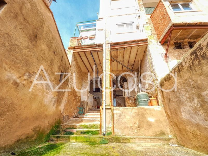 Foto fc8b00fa-e52a-4d69-a892-c964aba0d190. Casa a Banyeres de Mariola