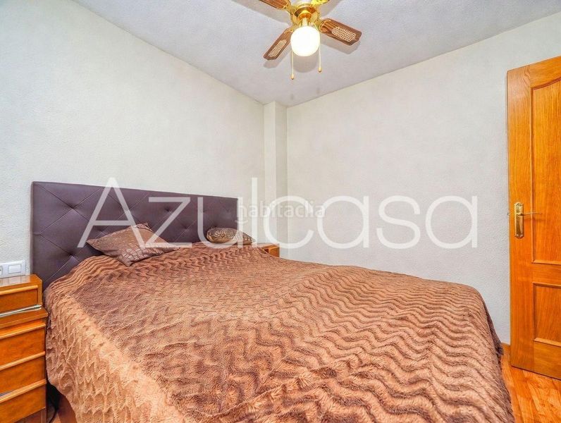 Foto ad545e10-9995-4989-80b3-65810e196295. Pis a Campello Playa Campello (el)