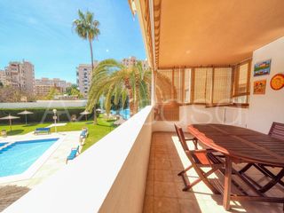 Flat  Avenida avenida san sebastián. Estupenda oportunidad. 3 habitaciones y 2 baños con parking en s