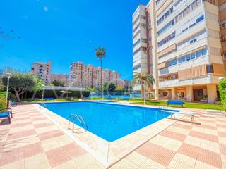 Piso  Avenida avenida san sebastián. Estupenda oportunidad. 3 habitaciones y 2 baños con parking en s