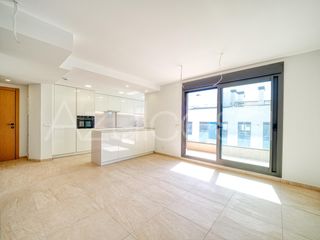Ático  Calle bailarín josé espadero. Magnífico ático en venta de 3 dormitorios y 2 baños con 2 plazas