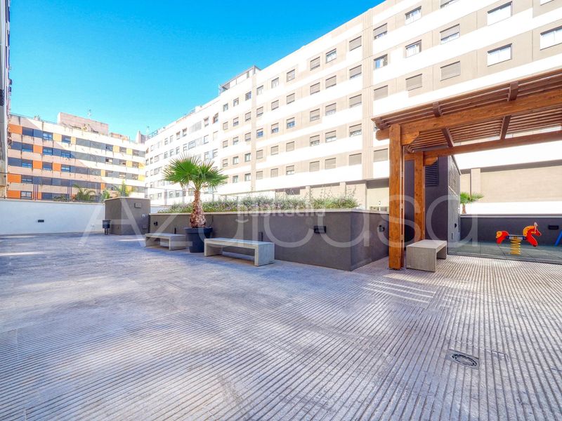 Foto f43622c3-7070-4481-969c-2f7dea2cc5b3. Àtic amb calefacció aparcament piscina a Garbinet - Parque de las Avenidas Alicante