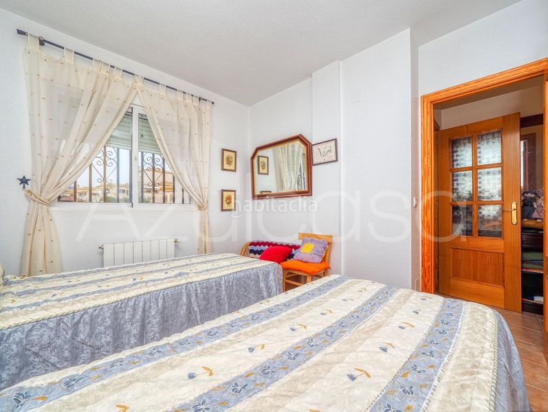 Foto ae57d938-e4f7-4465-9b32-1b28e58a3acc. Xalet amb calefacció piscina a Castalla