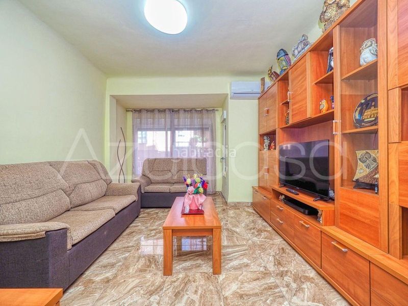 Foto bc4dc7c9-51c9-450a-8eb1-5b069efd9325. Pis a Campoamor Alicante