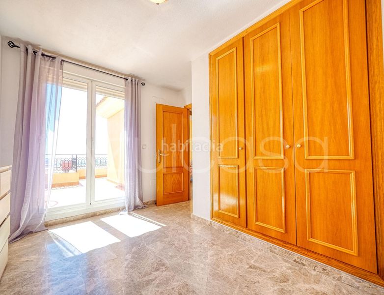 Foto 009c167a-d873-4277-80e0-e537a62991b6. Casa adossada amb aparcament piscina a Bonalba-Cotoveta Mutxamel
