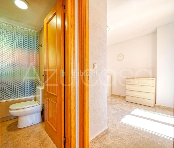 Foto 1837862e-fd4f-463b-a77b-9f46c465368f. Casa adossada amb aparcament piscina a Bonalba-Cotoveta Mutxamel
