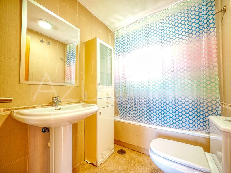 Foto 8d4c2543-9c9c-4d00-9afd-e42ff0746cdd. Casa adossada amb aparcament piscina a Bonalba-Cotoveta Mutxamel