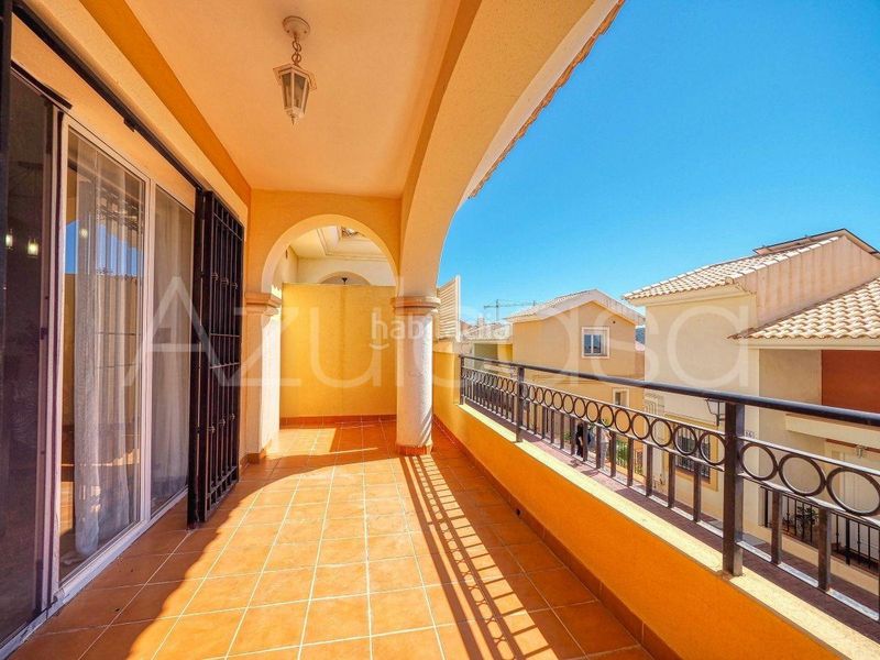 Foto 9f47b392-c7be-4e07-b67b-3d779d7de817. Casa adossada amb aparcament piscina a Bonalba-Cotoveta Mutxamel