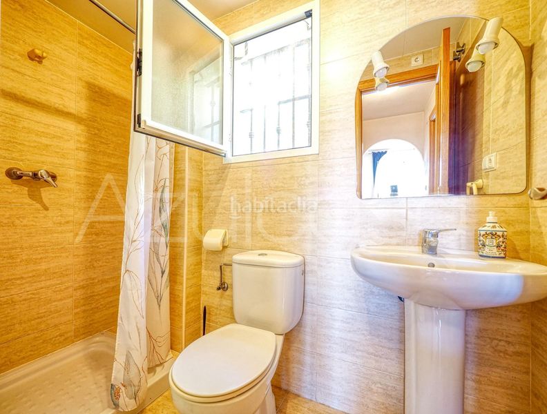 Foto f80da9dd-336e-40c8-9675-21ecaa0da20b. Casa adossada amb aparcament piscina a Bonalba-Cotoveta Mutxamel
