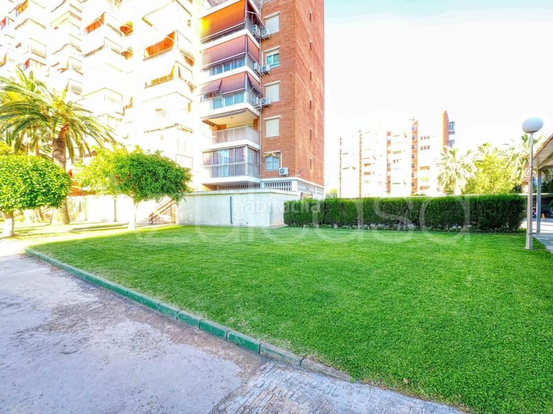 Foto 5ca583f1-57d6-4e0d-9c16-593f1d5d2975. Pis amb aparcament piscina a Rincón Bajo Benidorm