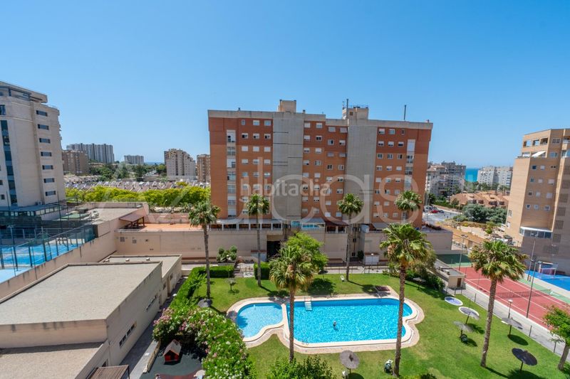 Foto cf69c46a-98f5-48ae-8e10-abb6ef281c7d. Pis amb aparcament piscina a Cabo de las Huertas Alicante
