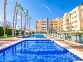 Piso  Calle alcalde josep verdu. Magnífico piso de 2 dormitorios y 2 baños en residencial de lujo