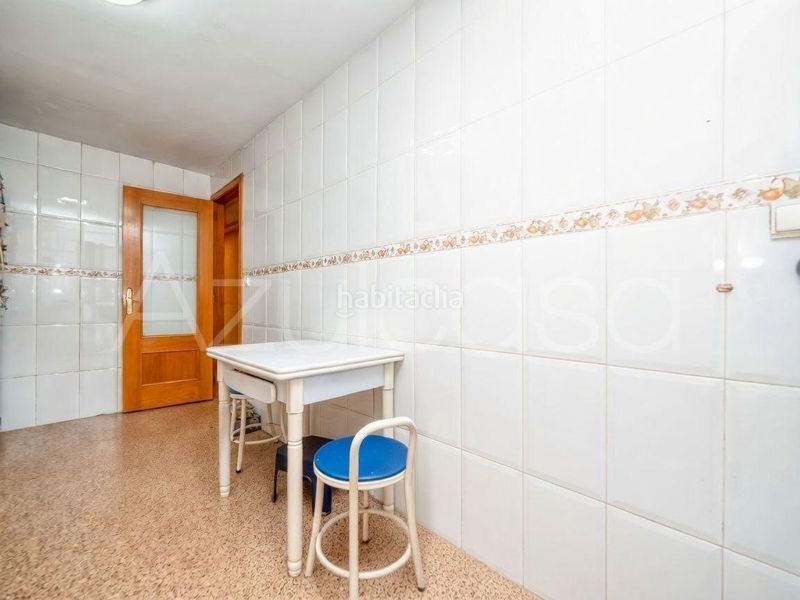 Foto eaa6a43f-dd7c-481b-a979-523b811c4340. Pis amb aparcament a San Blas Alicante