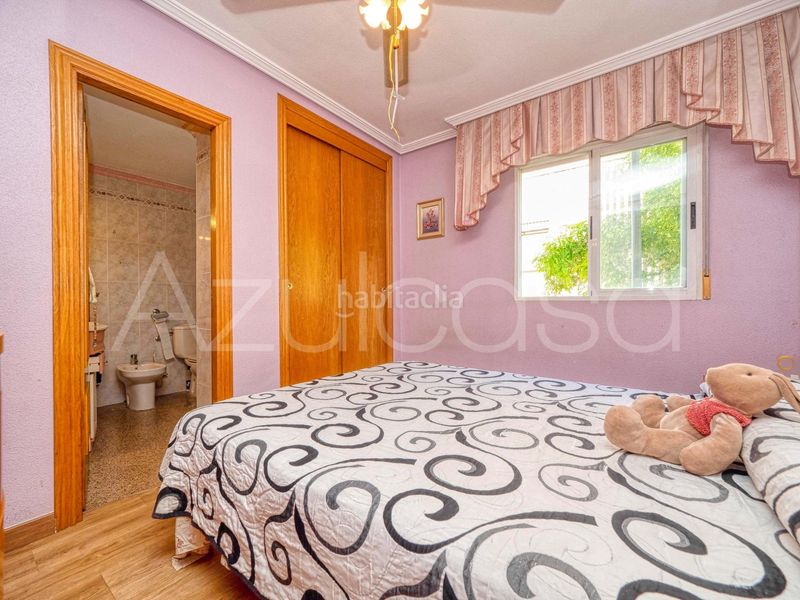 Foto eda9eceb-4d59-4987-af9a-9bdb2adfd795. Pis amb aparcament a San Blas Alicante