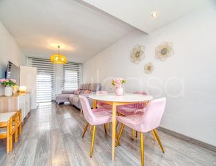 Dúplex  Avenida avenida barcelona. Piso dúplex en venta de 3 dormitorios y 2 baños en san vicente d