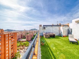 Ático  Calle médico vicente reyes. Ático en venta de 2 dormitorios y 2 baños en gran vía, alicante