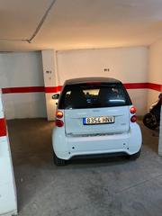Parking coche en Avinguda de valència 44. Plaza parking para coche mediano