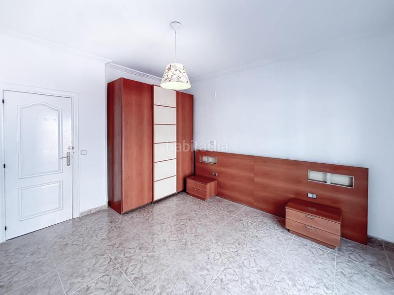 Foto d6ca80f2-6bcb-4830-8ebe-a3ad1b0a8d99. Pis a Carolinas Bajas Alicante