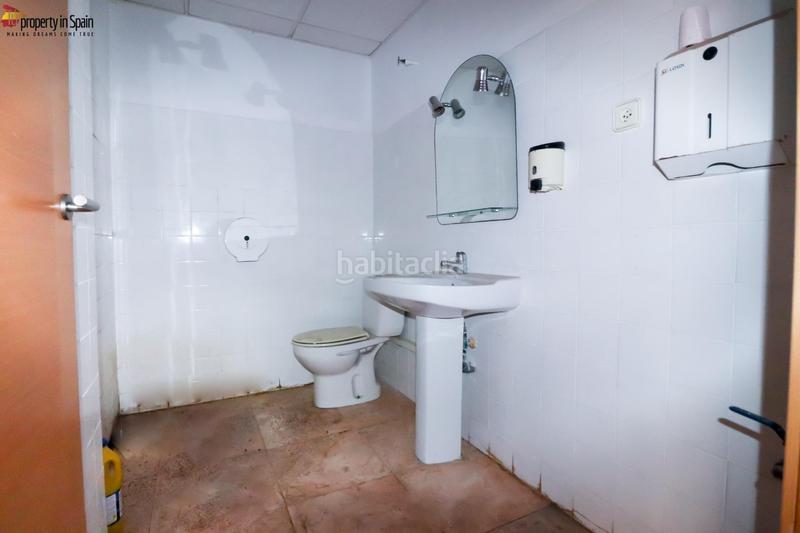 Foto 4f84714a-939c-4617-87f6-c2e1dddc4098. Local comercial a Carolinas Altas Alicante