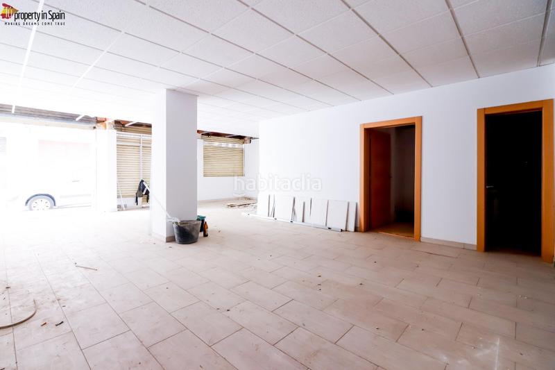 Foto d458e2cb-67dd-4c5d-b12b-35ad131f0992. Local comercial a Carolinas Altas Alicante