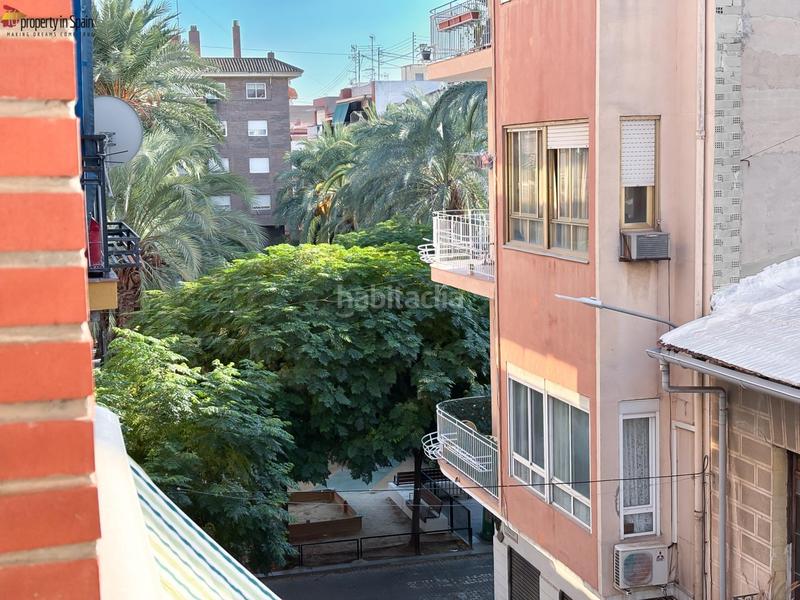Foto 2cb1c543-b4aa-4d31-9c20-bce7d8c59bb4. Alquiler piso  en alquiler en calle aspe en Carolinas Bajas Alicante