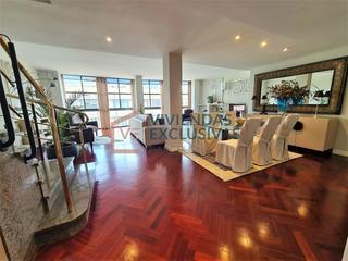 Attique  Carrer mallorca. Ático dúplex con 90m de terraza y 2 plazas de pk  en calle mallo