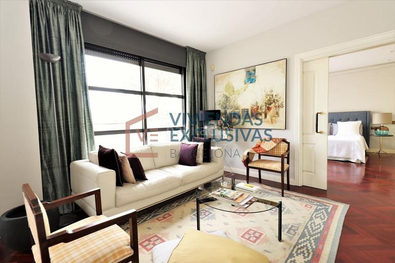 Foto 26ed7baf-c959-4ba6-8487-d0185238e1dc. Ático  dúplex con 90m de terraza y 2 plazas de pk en calle mallorca en Barcelona