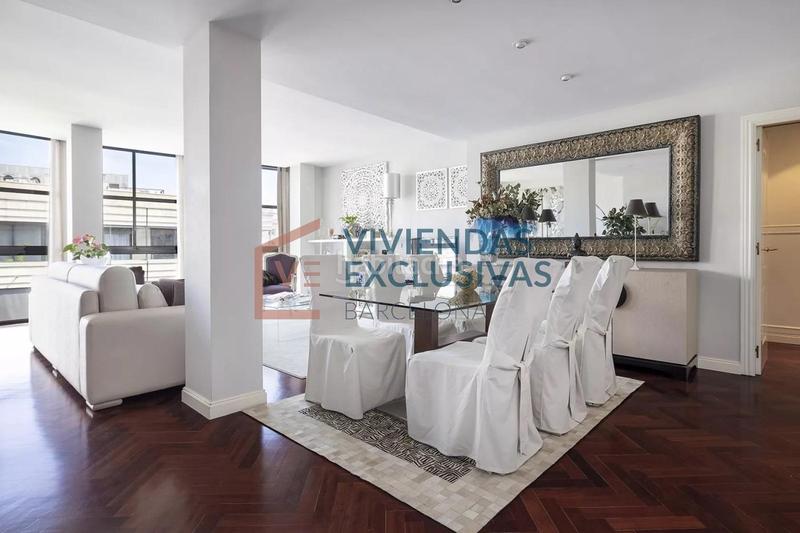 Foto 71d8c337-6593-422a-87e2-192ba57b5a3b. Ático  dúplex con 90m de terraza y 2 plazas de pk en calle mallorca en Barcelona