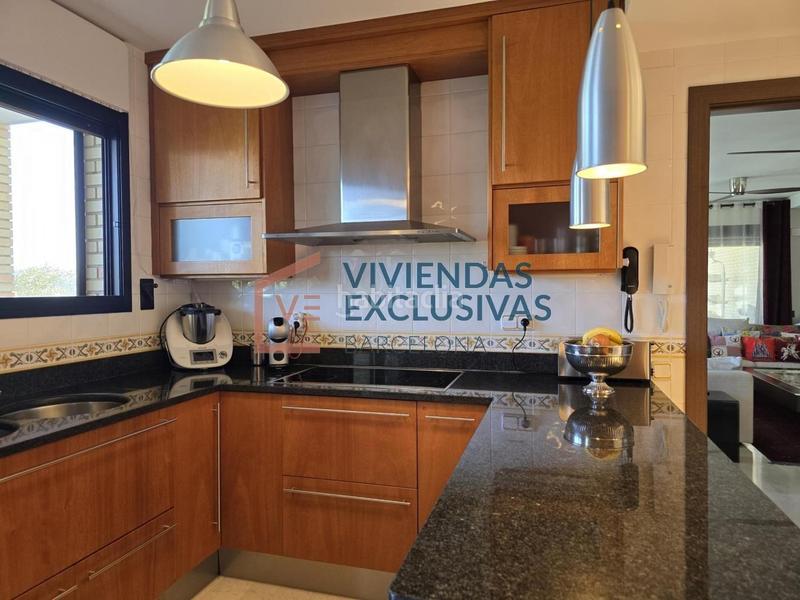 Foto 16e275a6-595d-406e-98f4-c49655c3c931. Casa pareada villa de lujo en Sant Feliu de Codines