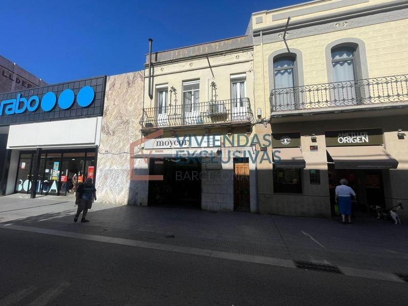 Foto c860bae1-bf4c-4cd9-85ff-b9c039fffbd3. Edificio en avenida de la generalitat 42 propiedad vertical en zona centro sta coloma gramanet inversión en Santa Coloma de Gramenet