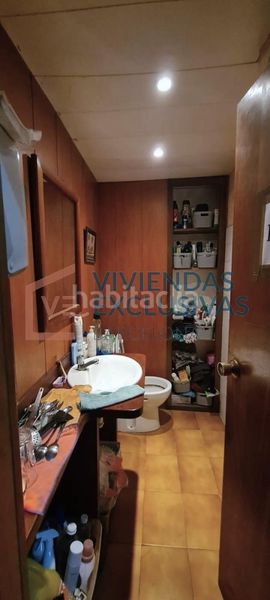 Foto b351025c-a384-40fb-91e4-6d5b046a0f31. Local comercial a Sant Antoni Barcelona