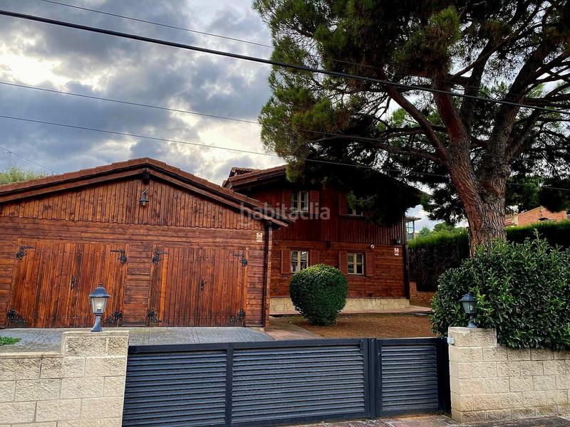 Foto a3b7e3e9-3393-45bf-a44e-2f9af6c51704. Casa  de madera de estilo nórdico en venta en la exclusiva urbanización de can duran, en Canovelles