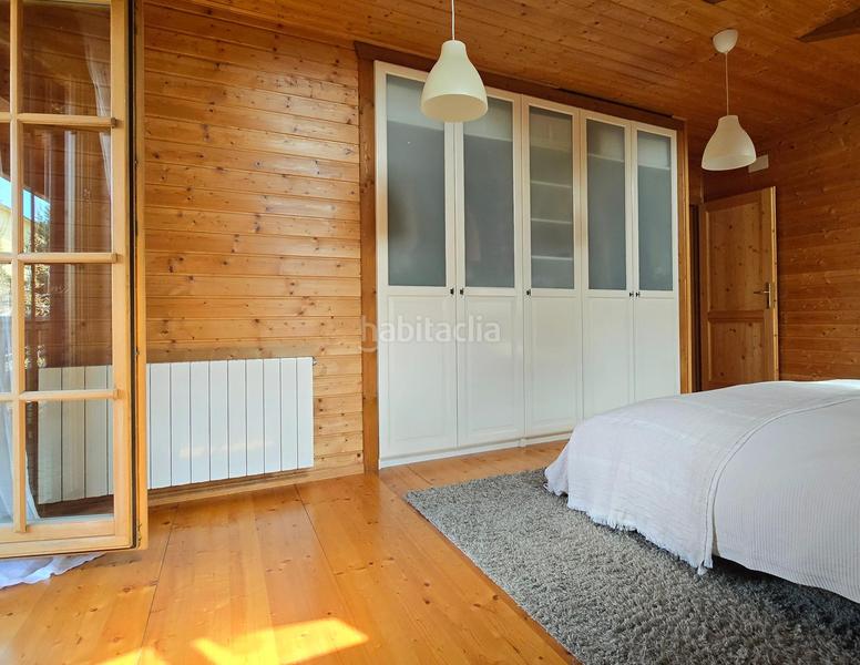 Foto b0300d5b-afd8-48c5-96c3-eb1a50f97112. Casa  de madera de estilo nórdico en venta en la exclusiva urbanización de can duran, en Canovelles