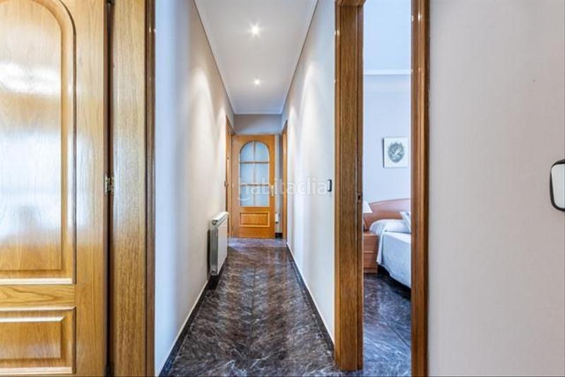 Foto c0b251a6-3b0d-43d8-be9d-3cb37cd4b290. Casa en Castellarnau Sabadell