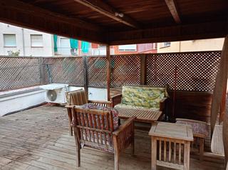 Flat  Carrer de la marquesa de caldes de montbui. Con patio y terraza en maragall