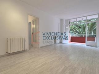 Piso  Carrer de llançà. Reformado y con balcón a calle en finca esquinera