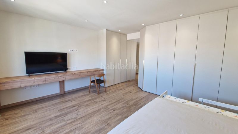 Foto fcdb61d5-78bb-4e8a-825f-c4879d1c7890. Àtic amb calefacció a Vila de Gràcia Barcelona
