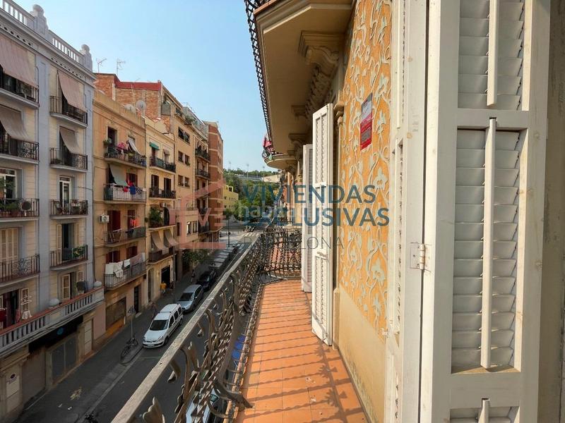 Foto eb5df493-8182-4357-8c72-99feaf54d272. Piso soleado con terraza en nou de la rambla en El Poble Sec - Parc de Montjuïc Barcelona