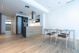 Ufficio  Carrer doctor august pi i sunyer. Despacho profesional en les corts dr. ferràn