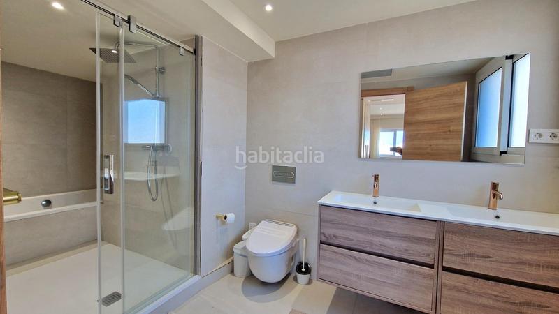 Foto f545dcc3-977e-4ddc-8b4f-880ab48b9f1c. Dachwohnung in calle comte salvatierra in Vila de Gràcia Barcelona