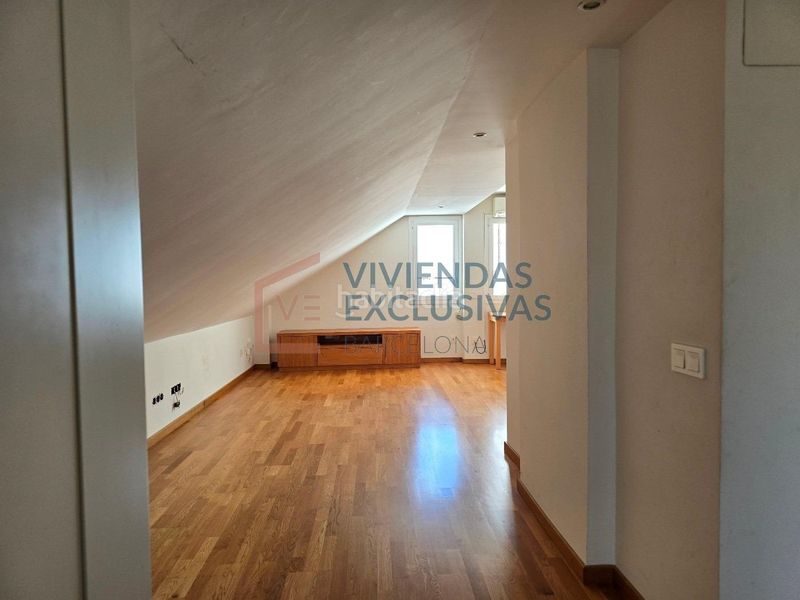 Foto c1cca92a-d098-4a20-aedb-a469085ed006. Àtic amb calefacció aparcament a Sant Ramon - Maternitat Barcelona